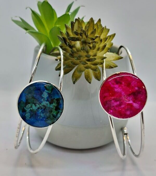 2 x bangles on vase